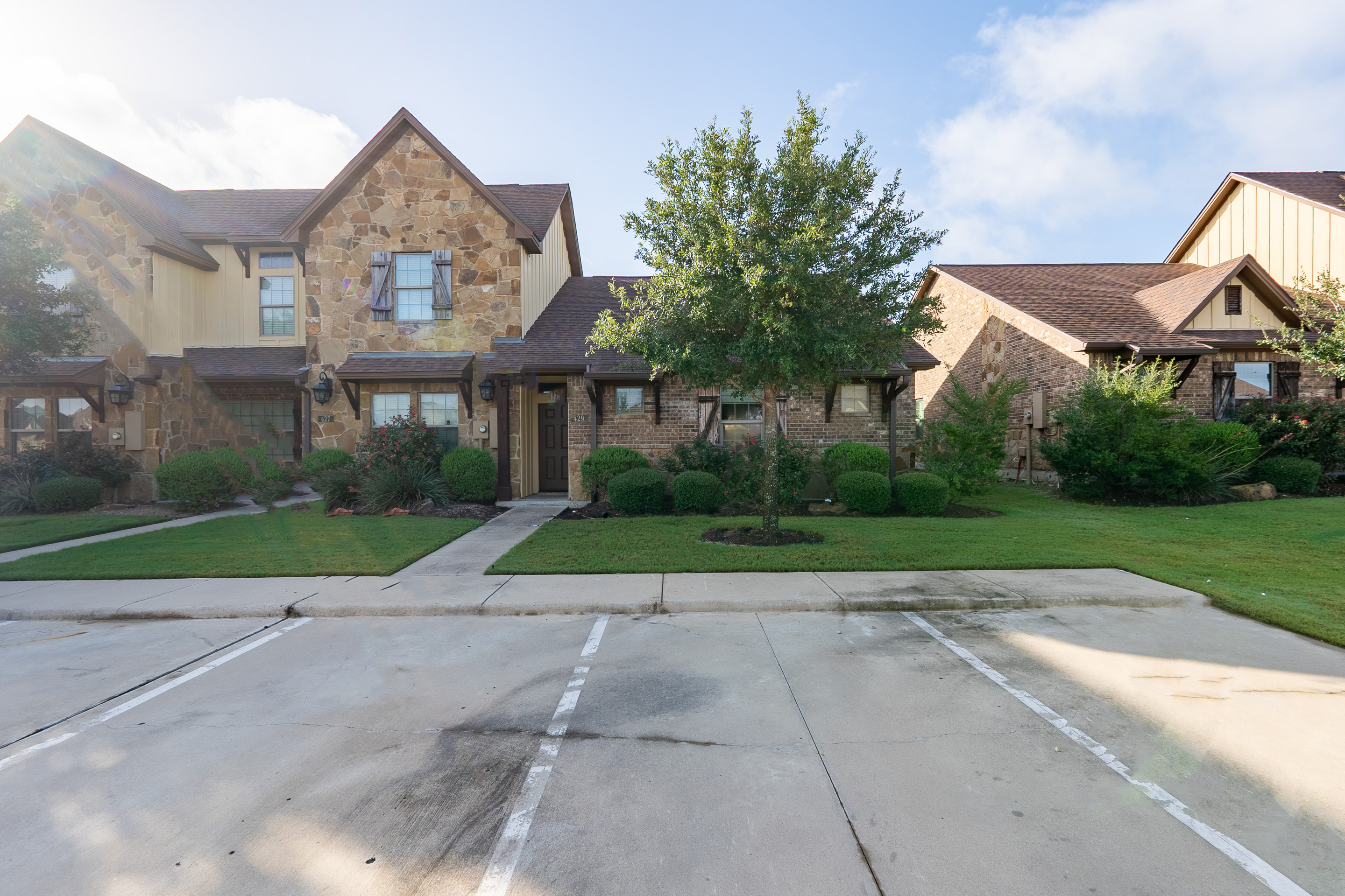 312 Newcomb Lane - 1