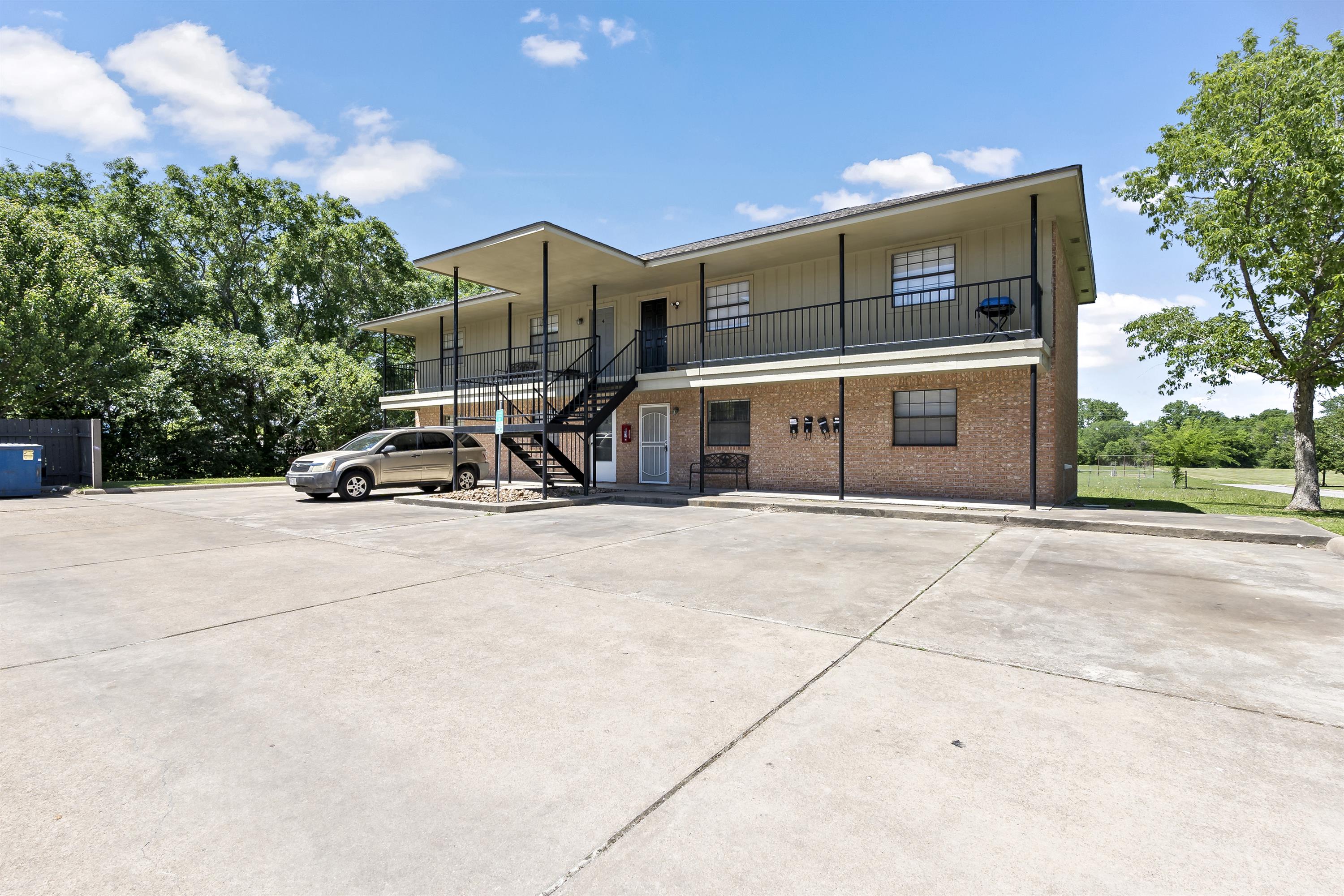 Property main image