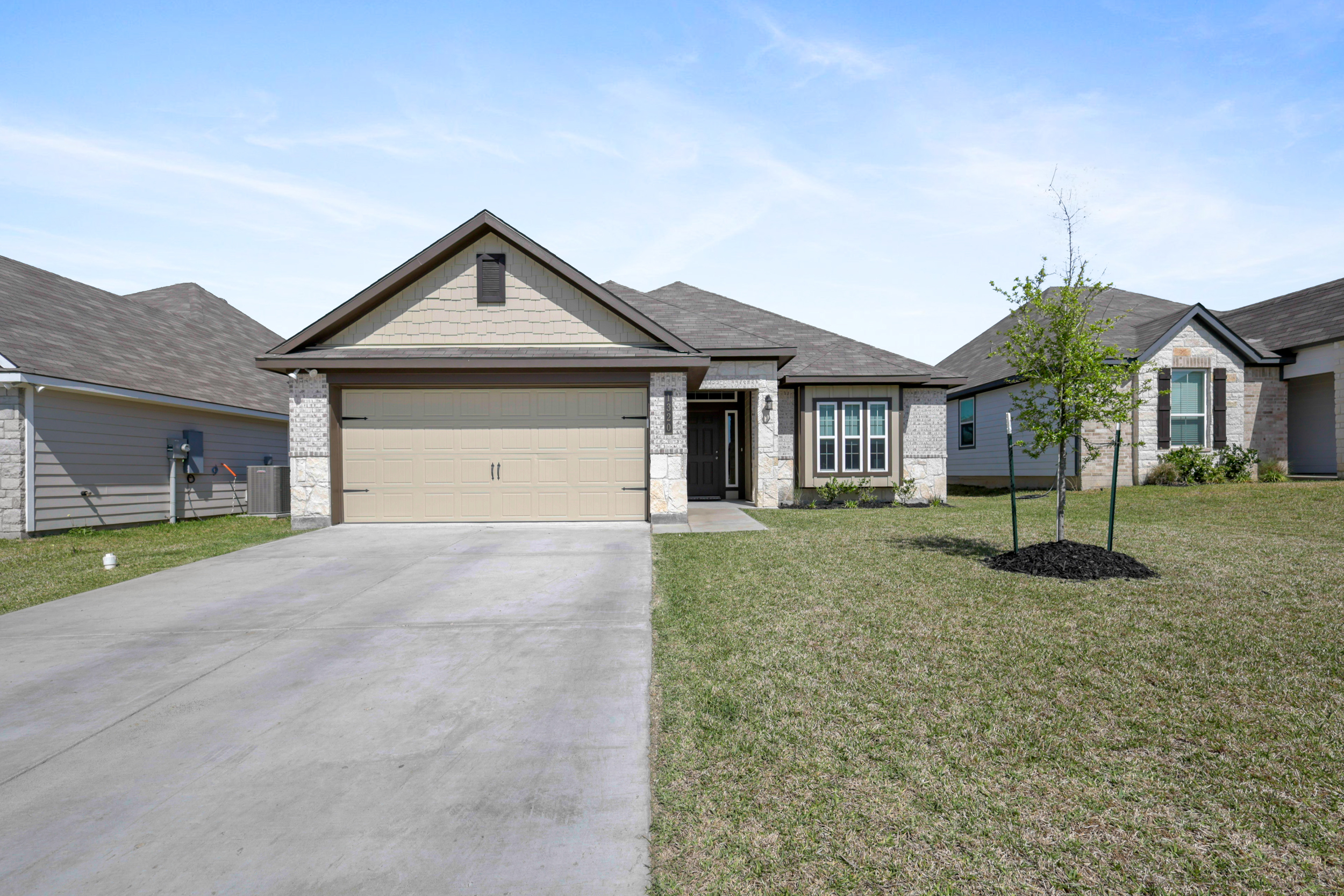 1320 Kingsgate Drive