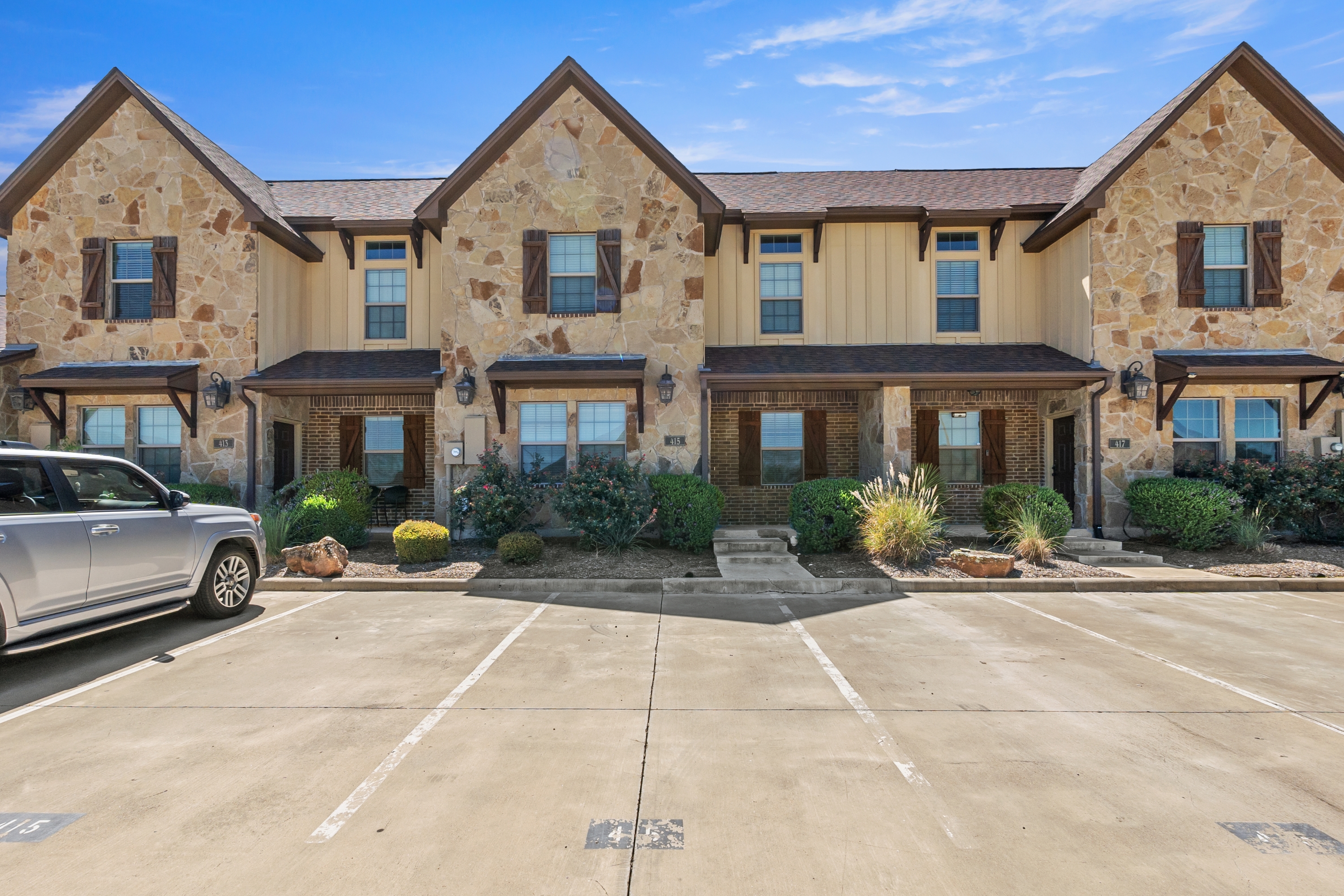 415 Goldilocks Lane - 1